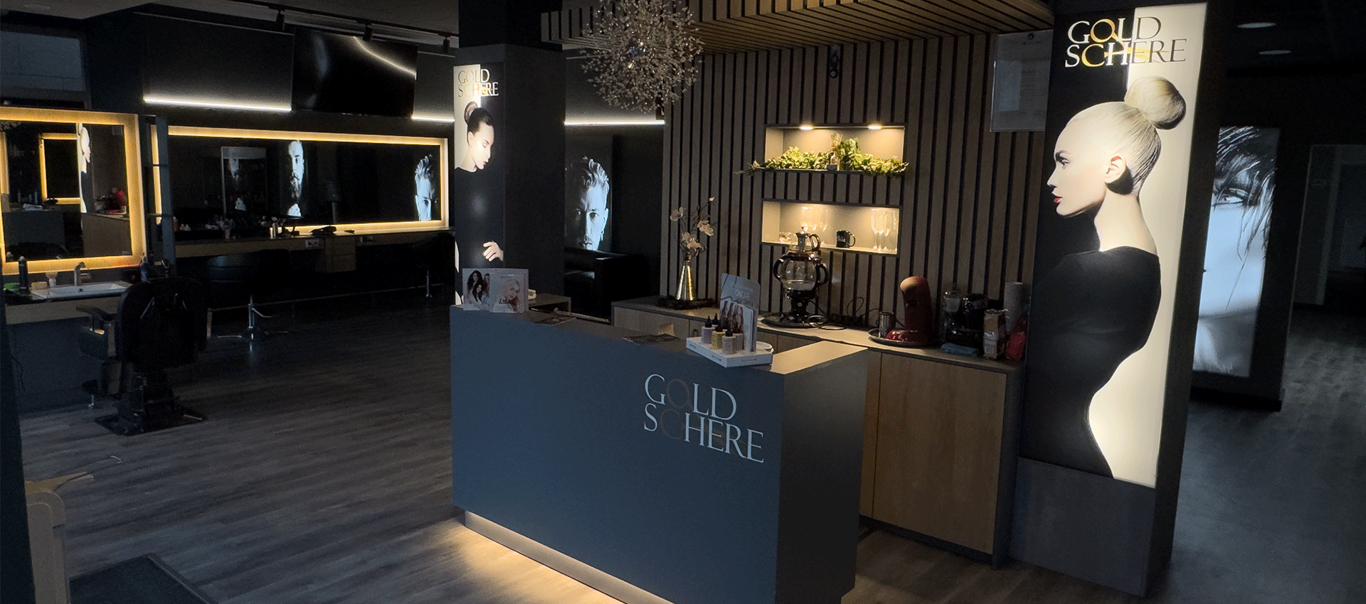 Innenraum des Goldschere Salons